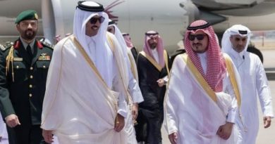 أمير قطر الشيخ تميم بن حمد يغادر ‎القمة العربية قبل بدء كلمة الرئيس السوري بشار الاسد