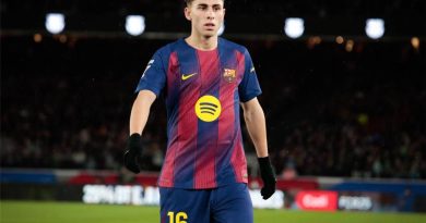 برشلونة يضمن بقاء نجمه لوبيز حتى هذا العام برشلونة يضمن بقاء نجمه لوبيز حتى هذا العام