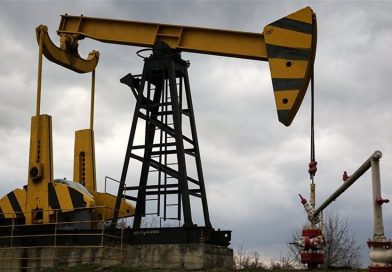 النفط ينخفض مع تأييد ترامب التوصل إلى اتفاق مع إيران النفط ينخفض مع تأييد ترامب التوصل إلى اتفاق مع إيران