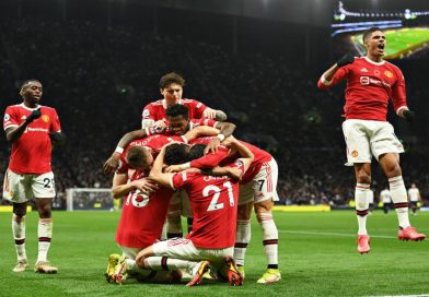 مانشستر يونايتد يهزم توتنهام بثنائية ويعزز موقعه في المربع الذهبي