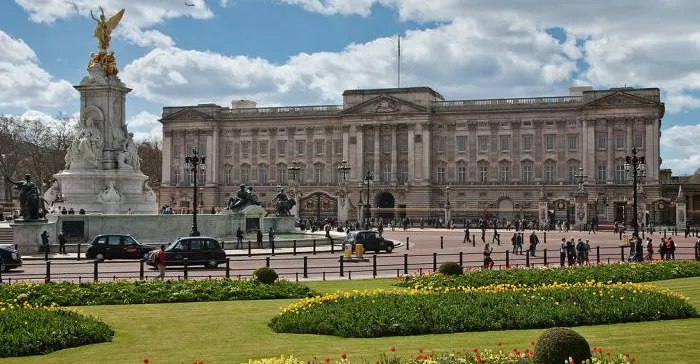 ملك بريطانيا يوافق على فتح وثائق تتعلق بصلات شقيقه بـ”جيفري ابستين” ملك بريطانيا يوافق على فتح وثائق تتعلق بصلات شقيقه بـ”جيفري ابستين”