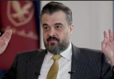 يزن مشعان الجبوري خلف القضبان بتهمة النصب والاحتيال عبر إنتحال صفة رسمية لكسب منافع مادية