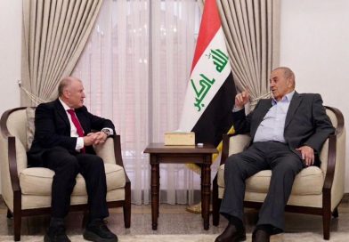 اياد علاوي يستقبل سفير استراليا لدى العراق