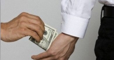 في ذي قار.. النزاهة تضبط موظفاً في دائرة الضمان والتقاعد متلبساً بالرشوة في ذي قار.. النزاهة تضبط موظفاً في دائرة الضمان والتقاعد متلبساً بالرشوة