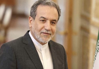 عراقجي : خلال أسبوعين سيكون المرور الآمن عبر مضيق هرمز ممكناً من خلال التنسيق مع القوات المسلحة الإيرانية عراقجي : خلال أسبوعين سيكون المرور الآمن عبر مضيق هرمز ممكناً من خلال التنسيق مع القوات المسلحة الإيرانية