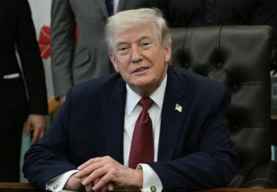 ترامب يقرر تمديد وقف إطلاق النار “حتى يتفق الإيرانيون فيما بينهم”