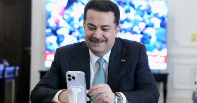 السوداني يهنئ في اتصال هاتفي بعثة منتخبنا الوطني بمناسبة التأهل لنهائيات كأس العالم السوداني يهنئ في اتصال هاتفي بعثة منتخبنا الوطني بمناسبة التأهل لنهائيات كأس العالم