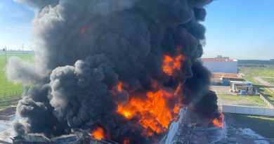 تعرض مخازن شركة كاسترول للزيوت التابعة لمجموعة سردار في اربيل بهجوم بثلاث مسيرات تعرض مخازن شركة كاسترول للزيوت التابعة لمجموعة سردار في اربيل بهجوم بثلاث مسيرات