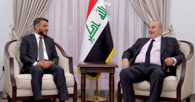 اياد علاوي يستقبل محافظ النجف
