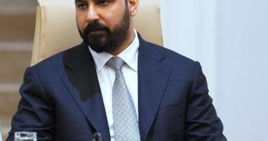 الزيدي يوجه بالكشف عن المنتفعين من العقود المهمة على حساب المصلحة العامة الزيدي يوجه بالكشف عن المنتفعين من العقود المهمة على حساب المصلحة العامة