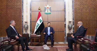 الزيدي يرعى مراسم الاستلام والتسليم في جهاز الأمن الوطني الزيدي يرعى مراسم الاستلام والتسليم في جهاز الأمن الوطني