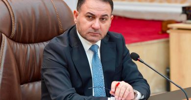 وزير التجارة إجراءات جديدة لضمان وصول مفردات البطاقة التموينية إلى الشرائح المستحقة وزير التجارة إجراءات جديدة لضمان وصول مفردات البطاقة التموينية إلى الشرائح المستحقة