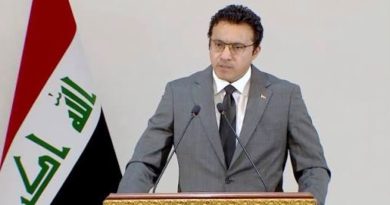 العبودي: تأخر الرواتب وارد بسبب اتساع الفجوة المالية اثر تداعيات اغلاق مضيق هرمز العبودي: تأخر الرواتب وارد بسبب اتساع الفجوة المالية اثر تداعيات اغلاق مضيق هرمز