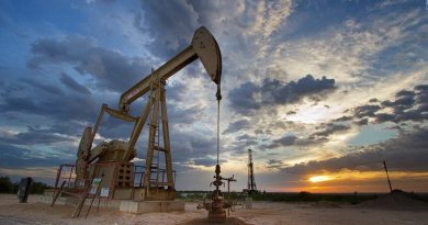 النفط يرتفع بعد رفض إيران مقابلة مبعوثي ترامب في قطر النفط يرتفع بعد رفض إيران مقابلة مبعوثي ترامب في قطر