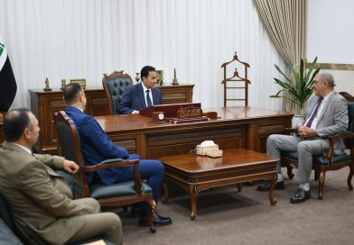الدخيل يبحث مع الهيئة الإدارية لنادي سنجار الرياضي أبرز احتياجات النادي واستحقاقاته الدخيل يبحث مع الهيئة الإدارية لنادي سنجار الرياضي أبرز احتياجات النادي واستحقاقاته