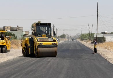 بتوجيه من الدخيل.. استمرار أعمال تأهيل الطريق الرابط بين سيطرة الجمسة لجسر القيارة لتطوير البنى التحتية بتوجيه من الدخيل.. استمرار أعمال تأهيل الطريق الرابط بين سيطرة الجمسة لجسر القيارة لتطوير البنى التحتية