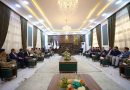 الدخيل يترأس اجتماعاً أمنياً موسعاً لبحث تعزيز الاستقرار وتنظيم عمل المختارين ومتطلبات سيطرتي السد والسبهان