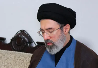 المرشد الإيراني: نقض مذكرة التفاهم أثبت مجدداً أن توقيع الرئيس الأمريكي لا قيمة له المرشد الإيراني: نقض مذكرة التفاهم أثبت مجدداً أن توقيع الرئيس الأمريكي لا قيمة له