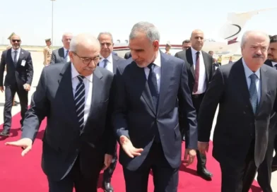 رئيس الوزراء اللبناني نوّاف سلام يصل إلى بغداد رئيس الوزراء اللبناني نوّاف سلام يصل إلى بغداد