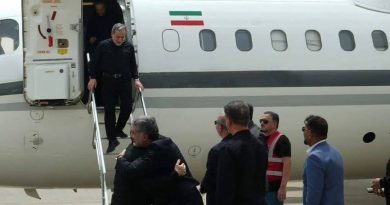 وزير الخارجية الإيراني يصل إلى النجف وزير الخارجية الإيراني يصل إلى النجف