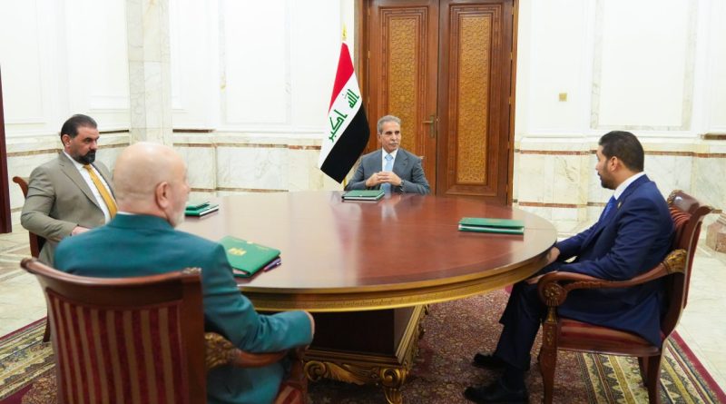 رئيس مجلس القضاء الأعلى يحضر اجتماع الرئاسات الأربع لبحث عددا من الملفات رئيس مجلس القضاء الأعلى يحضر اجتماع الرئاسات الأربع لبحث عددا من الملفات